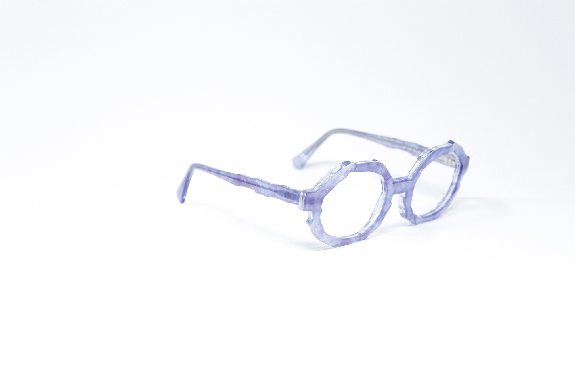 IVP1152_C01 2
